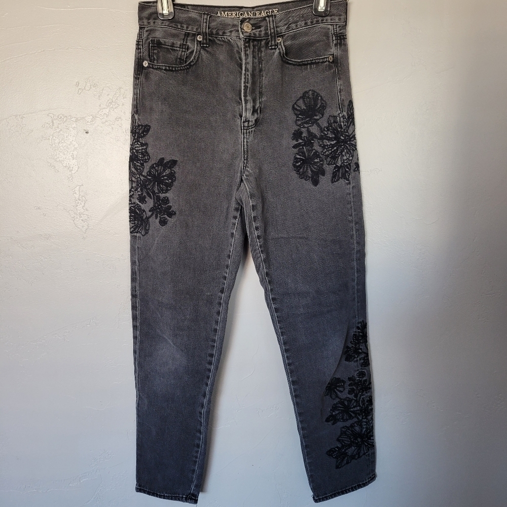 American Eagle 4 Regular Mom Jean Black Faded Wash Embroidered Floral Boho Girly